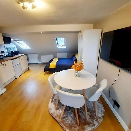 Alross Studio Flat / Private Bathroom London Eksteriør bilde