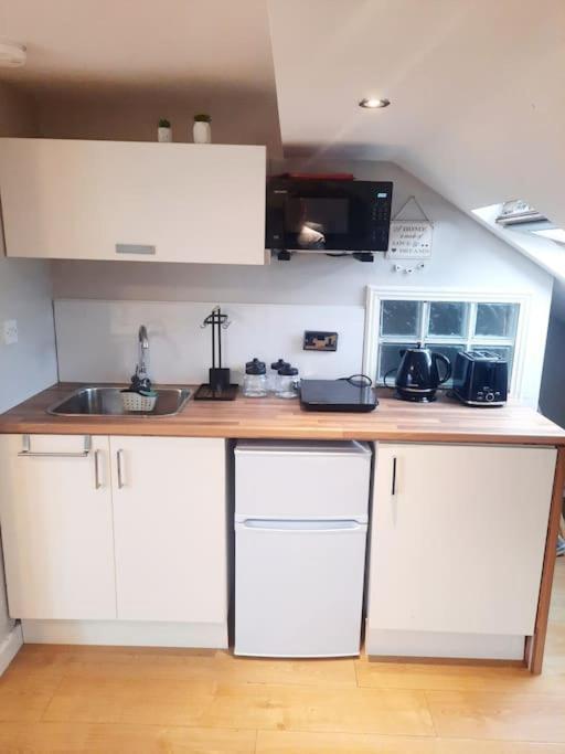 Alross Studio Flat / Private Bathroom London Eksteriør bilde